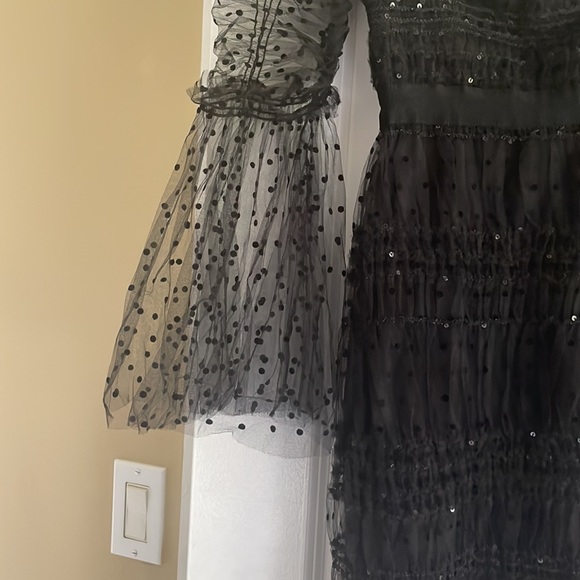 SELF-PORTRAIT
Point d'esprit tulle midi dress 
Size: 4 uk, 0 usa
P00529146-2 - Picture 3 of 6